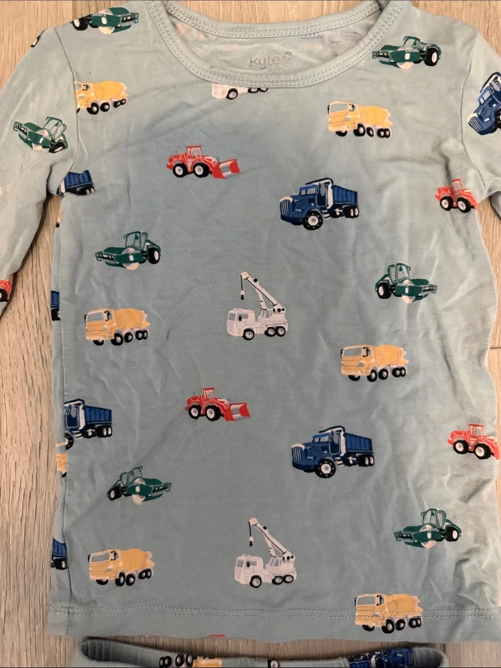 Kyte size 3T Light Blue Kids Pajama Set with Vehicle Print